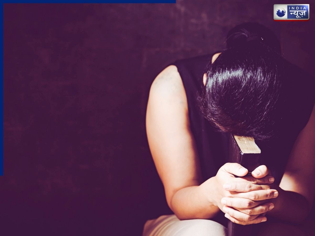 UP News: सेना में नौकरी के नाम पर नेशनल लेवल प्लेयर से दुष्कर्म, आपत्तिजनक फोटो दिखाकर करता था ब्लैकमेल, पहुंचा जेल!