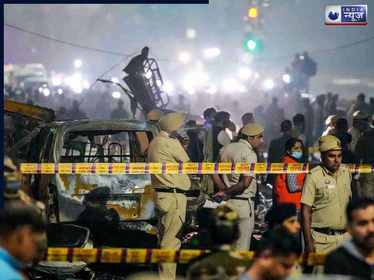 किसी अंजाने से लेते हैं प्रसाद, तो हो जाएं सावधान! देश की राजधानी दिल्ली में आखिर क्यों फिर से मचा बवाल?