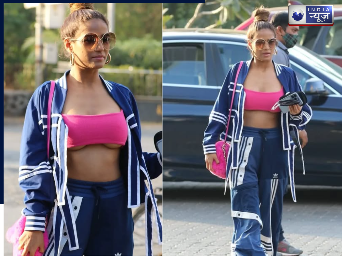 Poonam Pandey Spot in Revealing Bikini - Photo Gallery