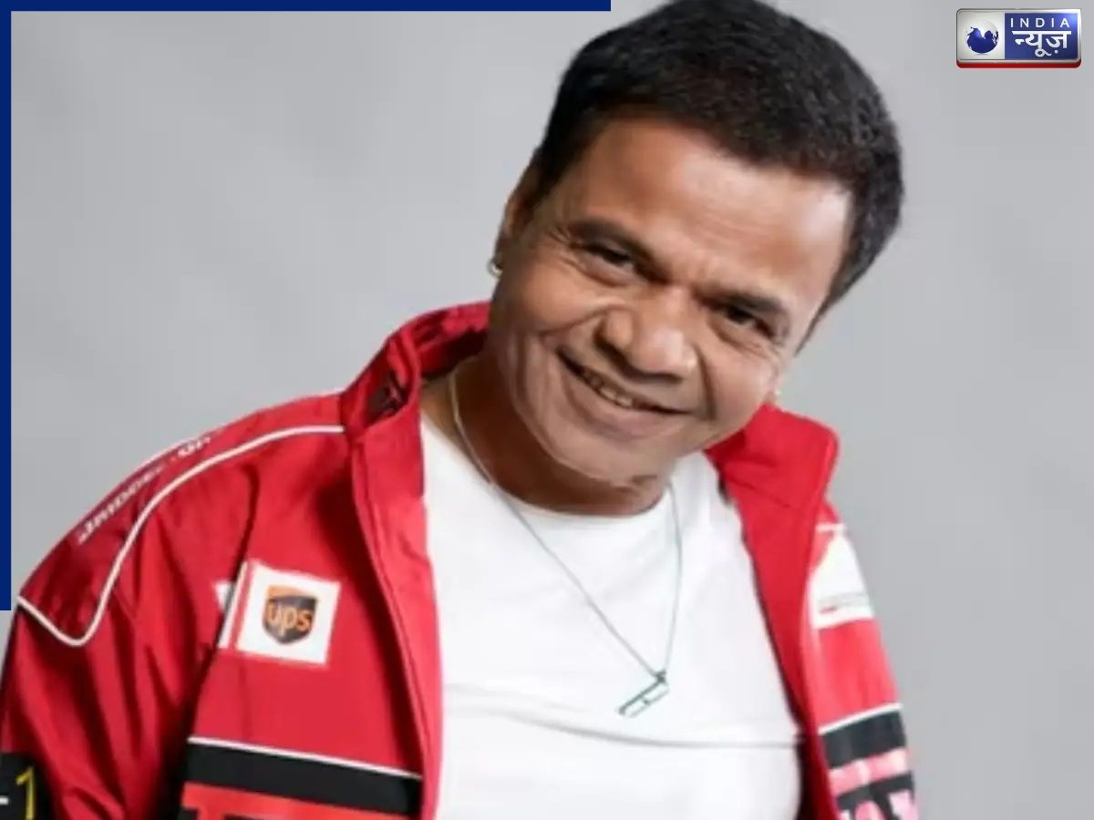 Rajpal Yadav's lawyer Bhaskar Upadhyay explained how the stay on the film was lifted. - Photo Gallery