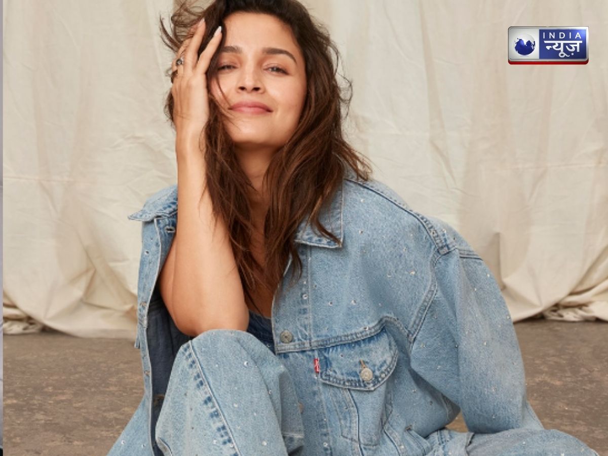 Funny names of father Mahesh Bhatt - Photo Gallery