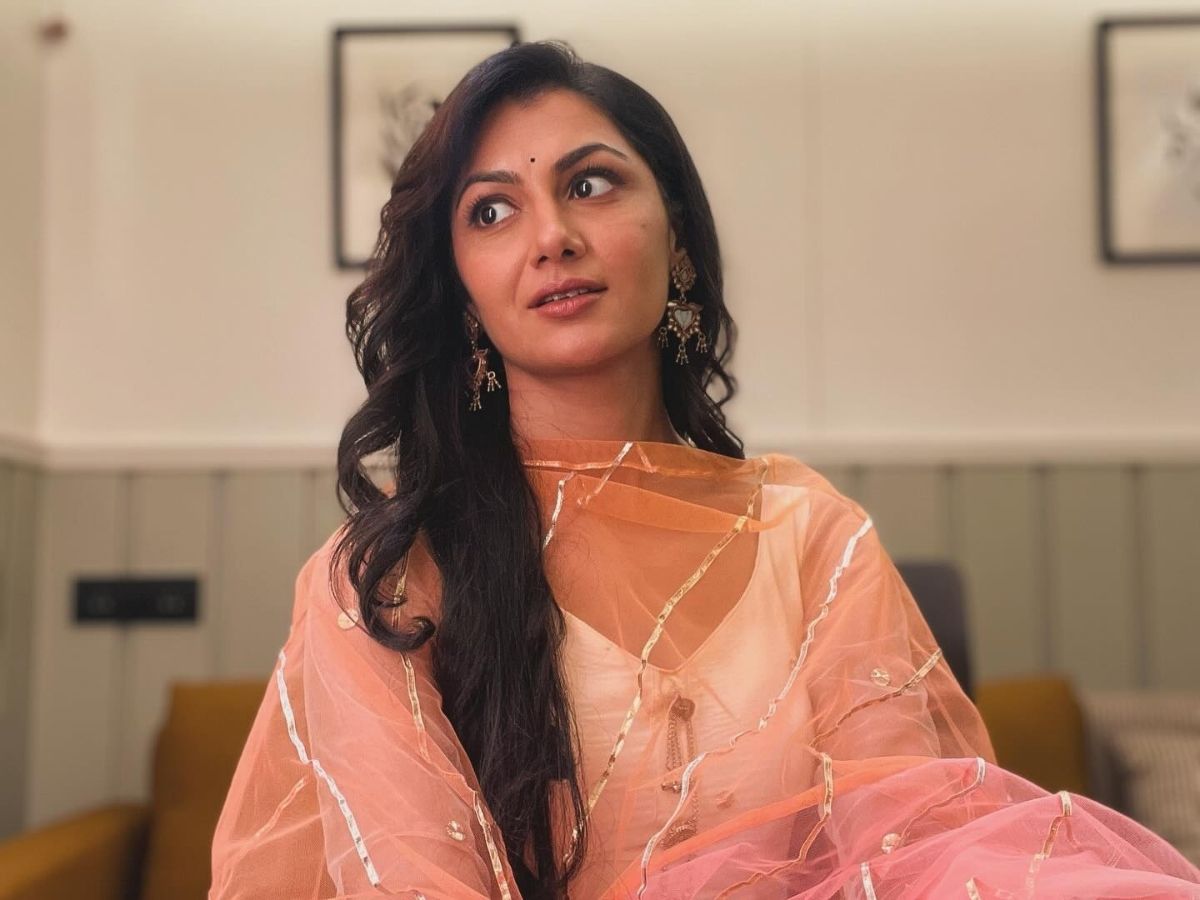 rumors of an affair with Vikrant Massey - Photo Gallery