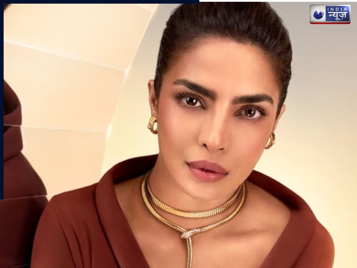 Putting the established empire at stake - Photo Gallery