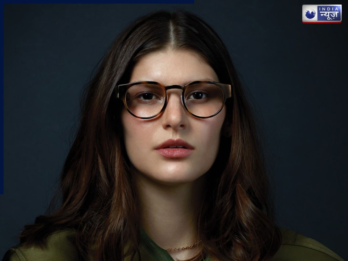स्मार्ट ग्लासेस  महिलाओं के लिए कैसे बना अभिशाप, चश्मे के पीछे से कौन बना रहा है वीडियो?