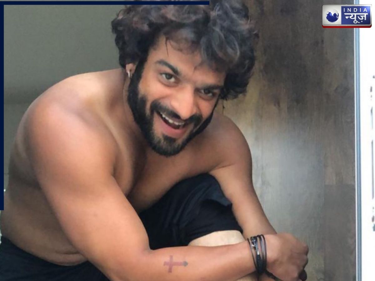 Discussion during the reality show 'The 50' - Photo Gallery