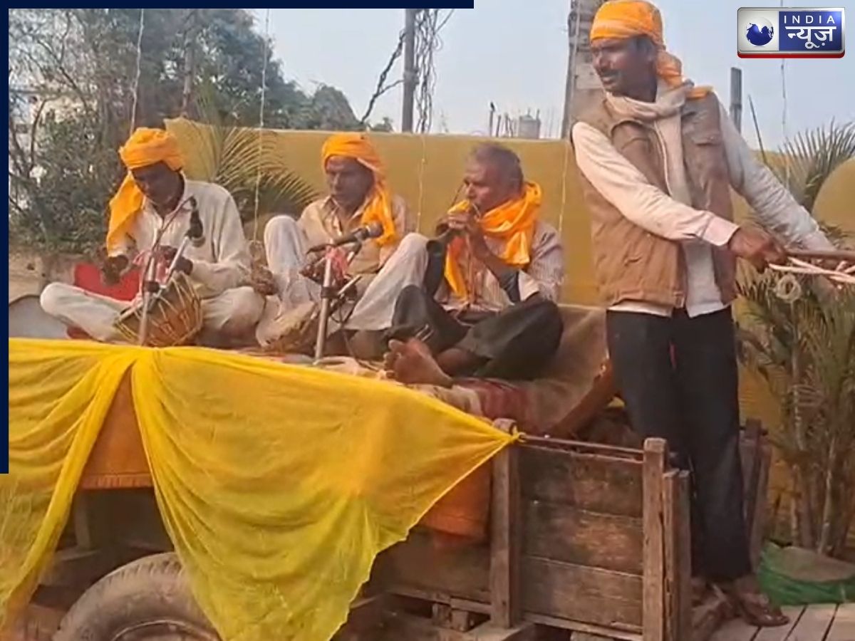 बैलगाड़ी पर क्यों गई बारात? - Photo Gallery