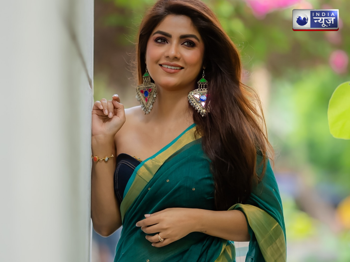 sayantani ghosh - Photo Gallery