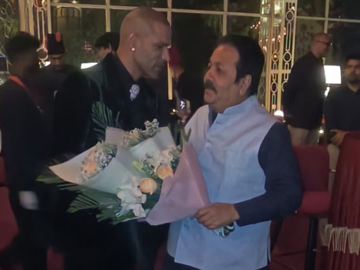 rohit sharma reaches dhawan wedding - Photo Gallery