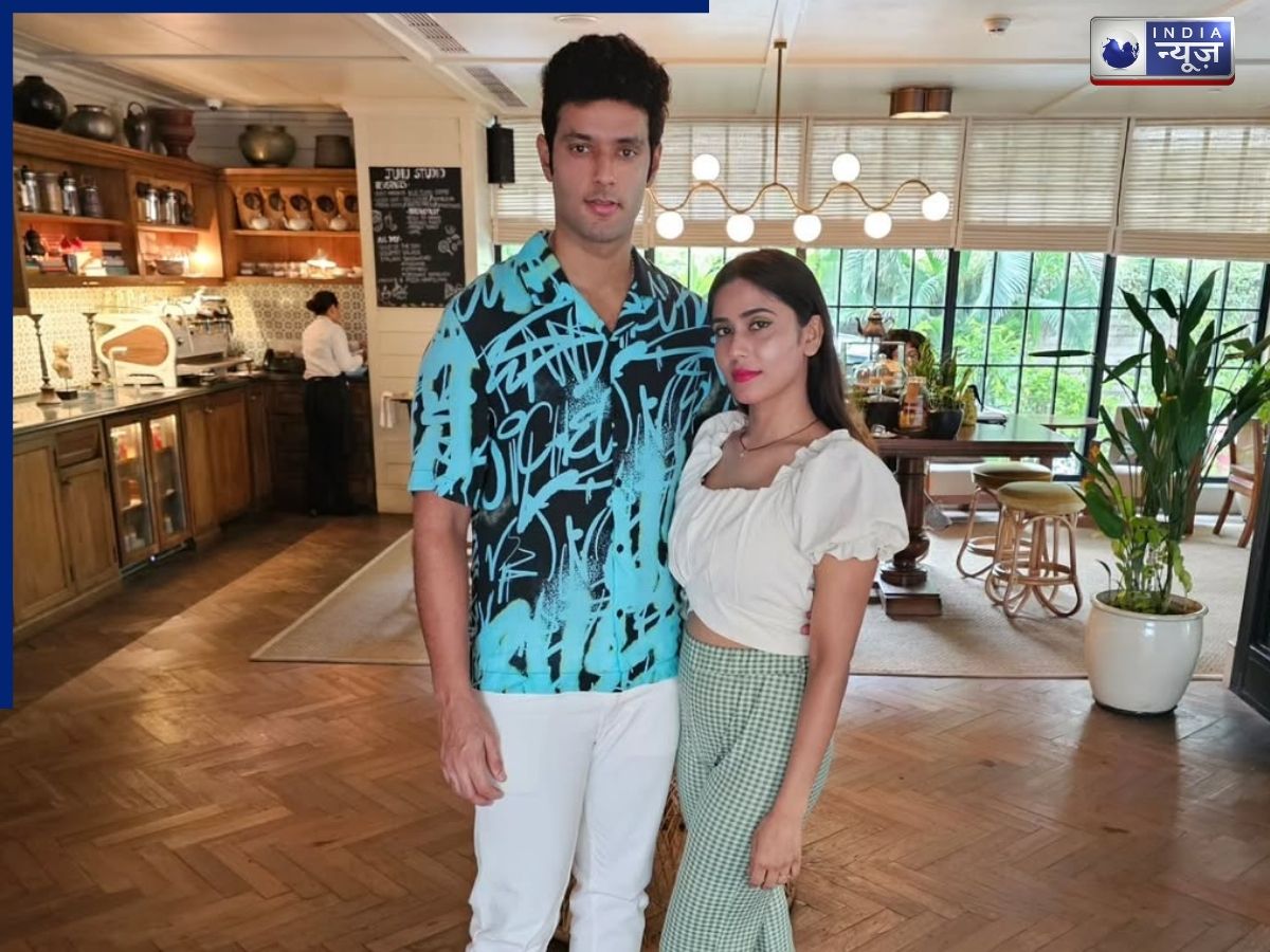 shivam dube with his wife anjum khan - Photo Gallery