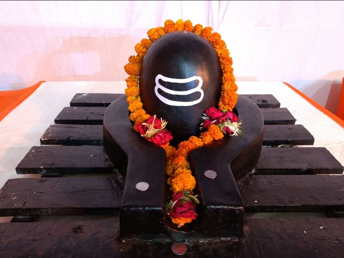 Important rules for the installation of Shivling - Photo Gallery