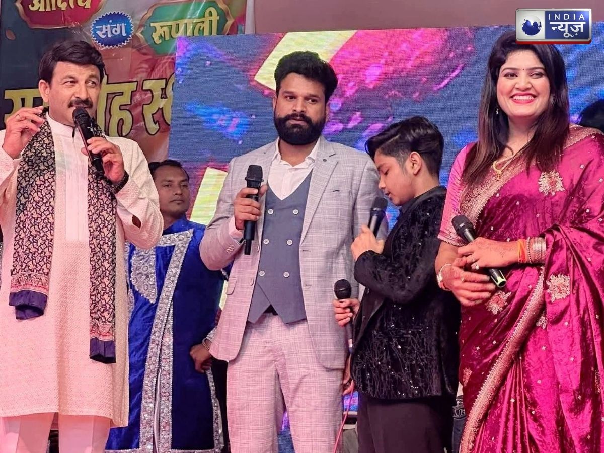 Singer Nisha Upadhyay - Photo Gallery