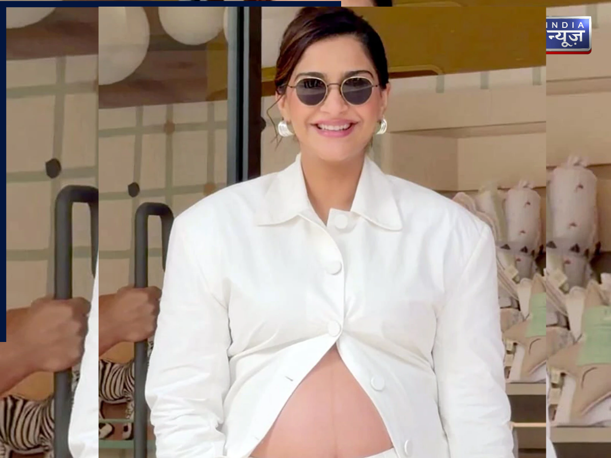 Sonam Kapoor Look - Photo Gallery