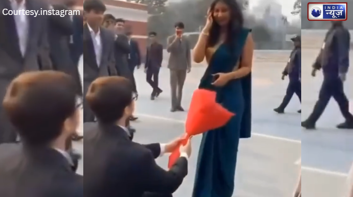 Shocking; छात्र ने क्लास में टीचर को किया प्रपोज, घुटनों पर बैठकर दिया बुके, वीडियो देख उड़े होश!