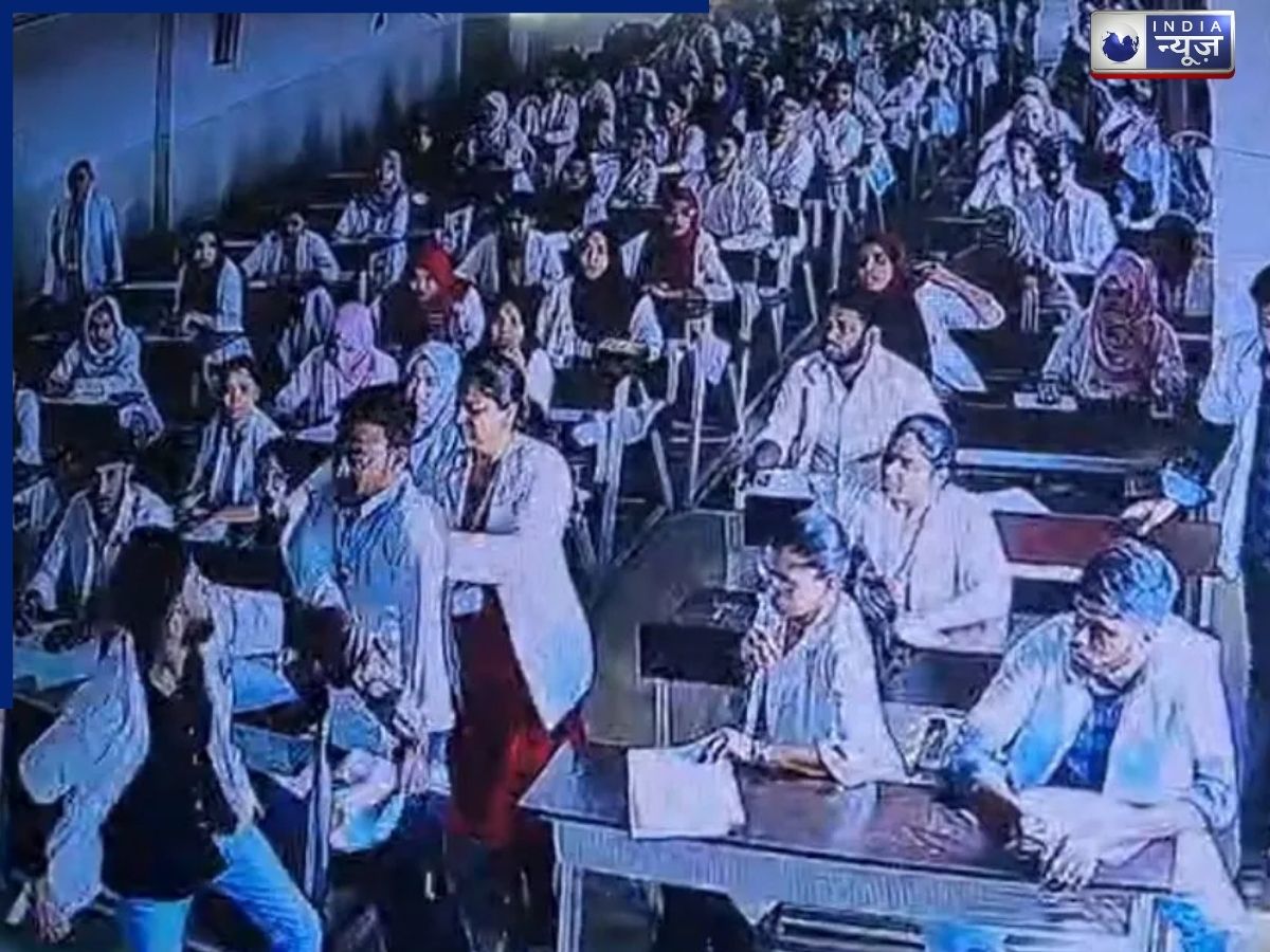 कलबुर्गी में छात्र की दबंगई का वीडियो सोशल मीडिया पर हुआ वायरल, रोकने पर टीचर के साथ की ऐसी हरकत, देख खून खौल जाएका आपका