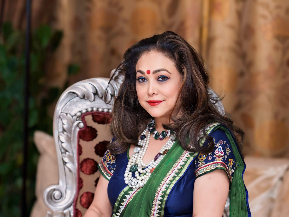 एक्ट्रेस से अंबानी बहू बनने तक का सफर! टीना अंबानी की फिल्में, सुपरस्टार हीरो और 17 मंजिला आलीशान घर