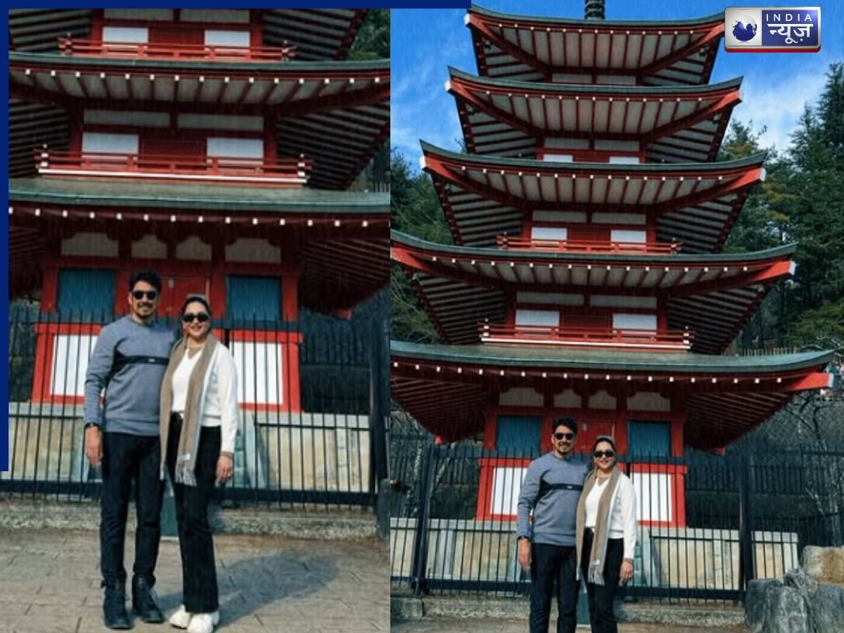 Romantic moment in front of the Japanese temple 'Tera' - Photo Gallery
