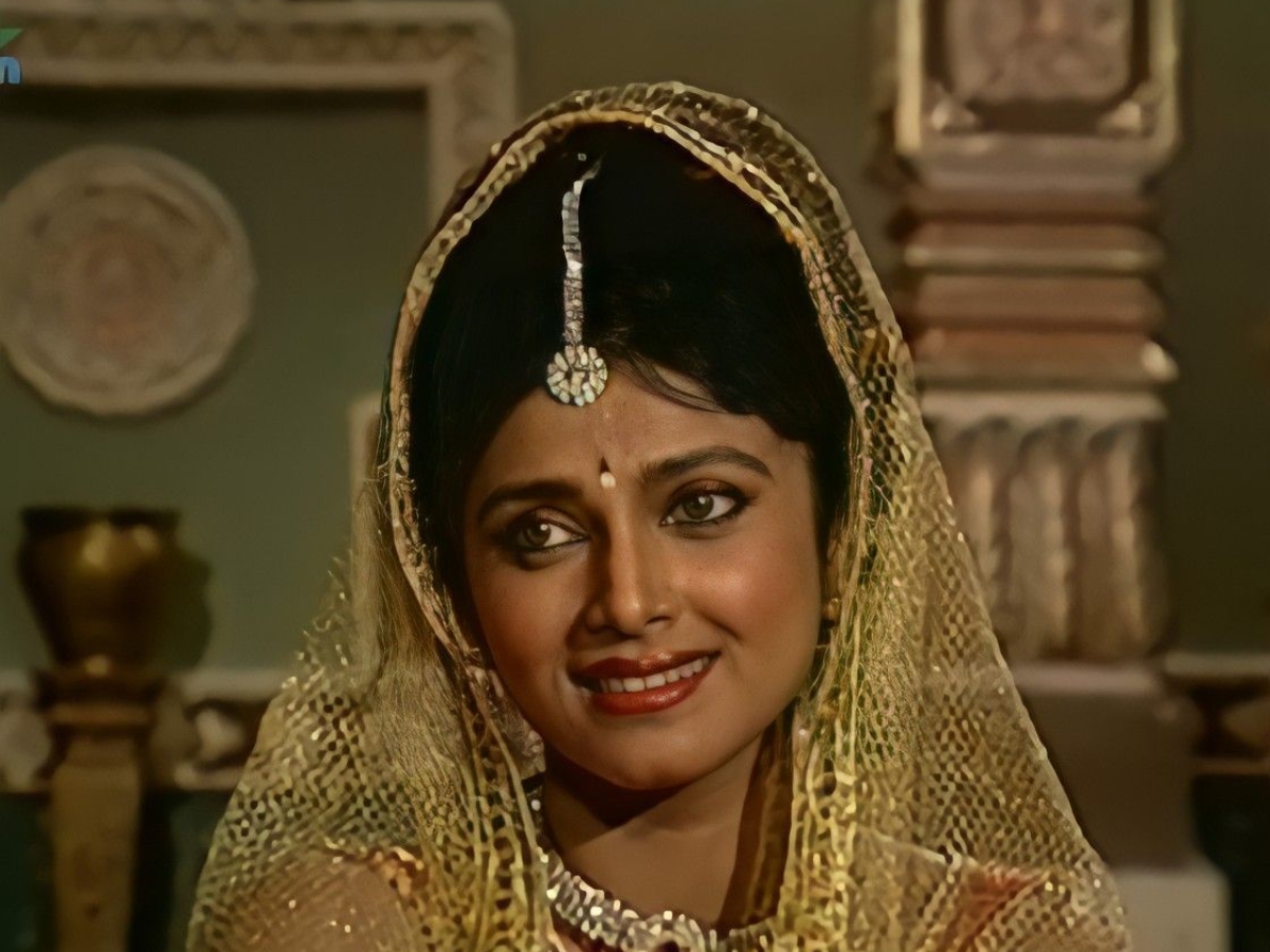 Varsha Usgaonkar as Uttara in Mahabharat - Photo Gallery