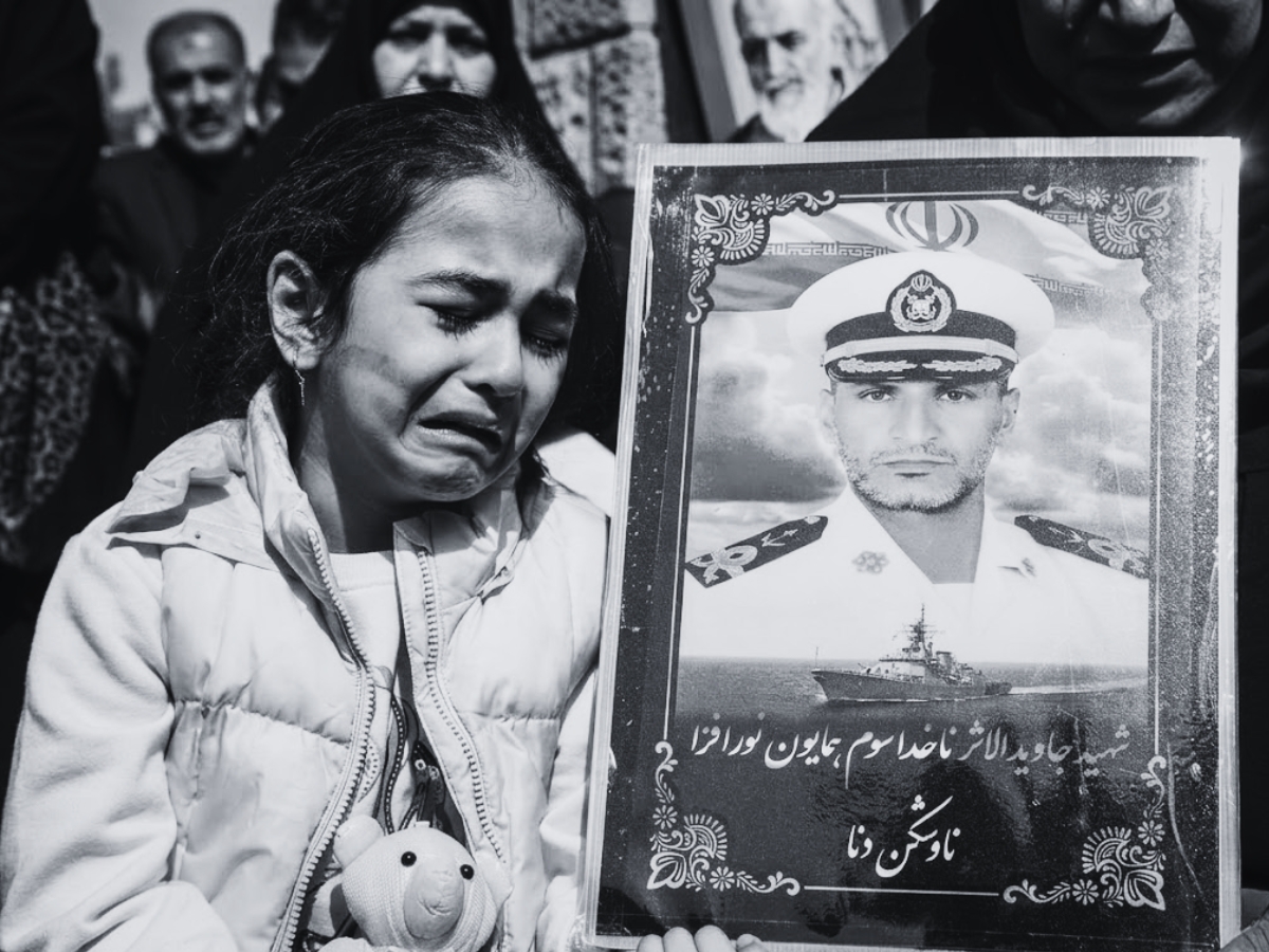 A Poignant Picture of a Little Girl - Photo Gallery