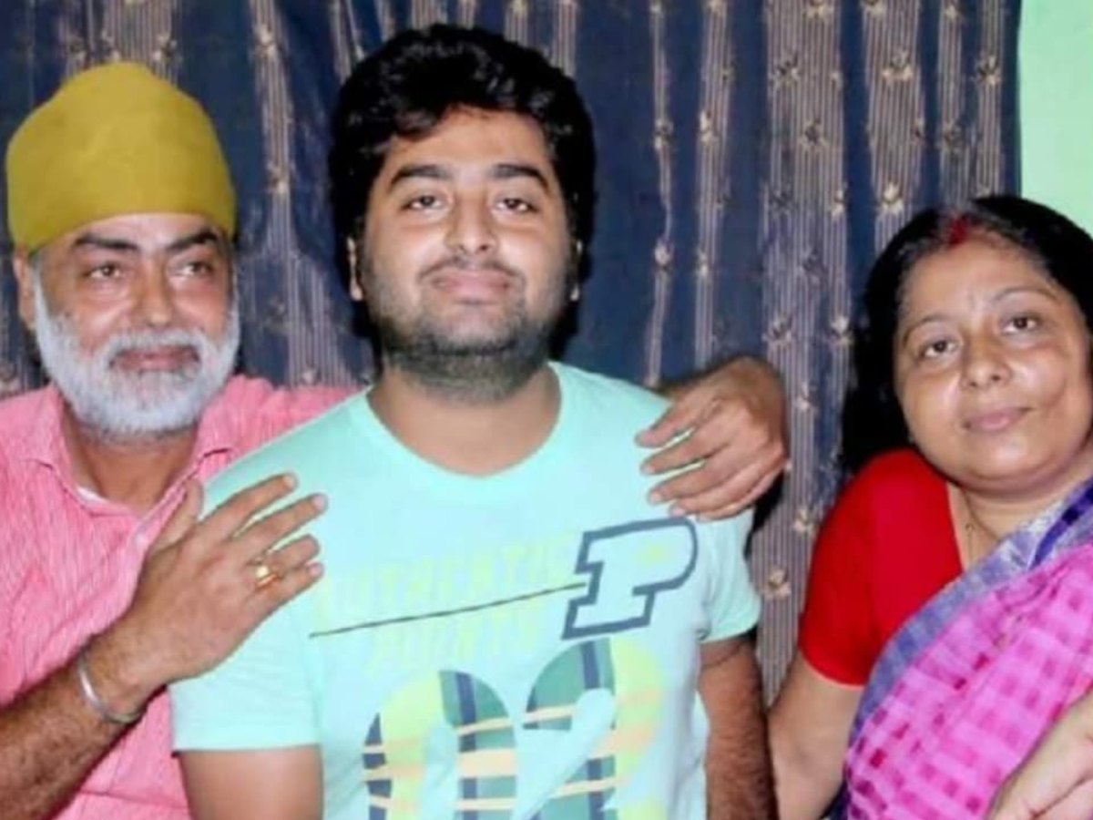 Arijit Singh's journey - Photo Gallery