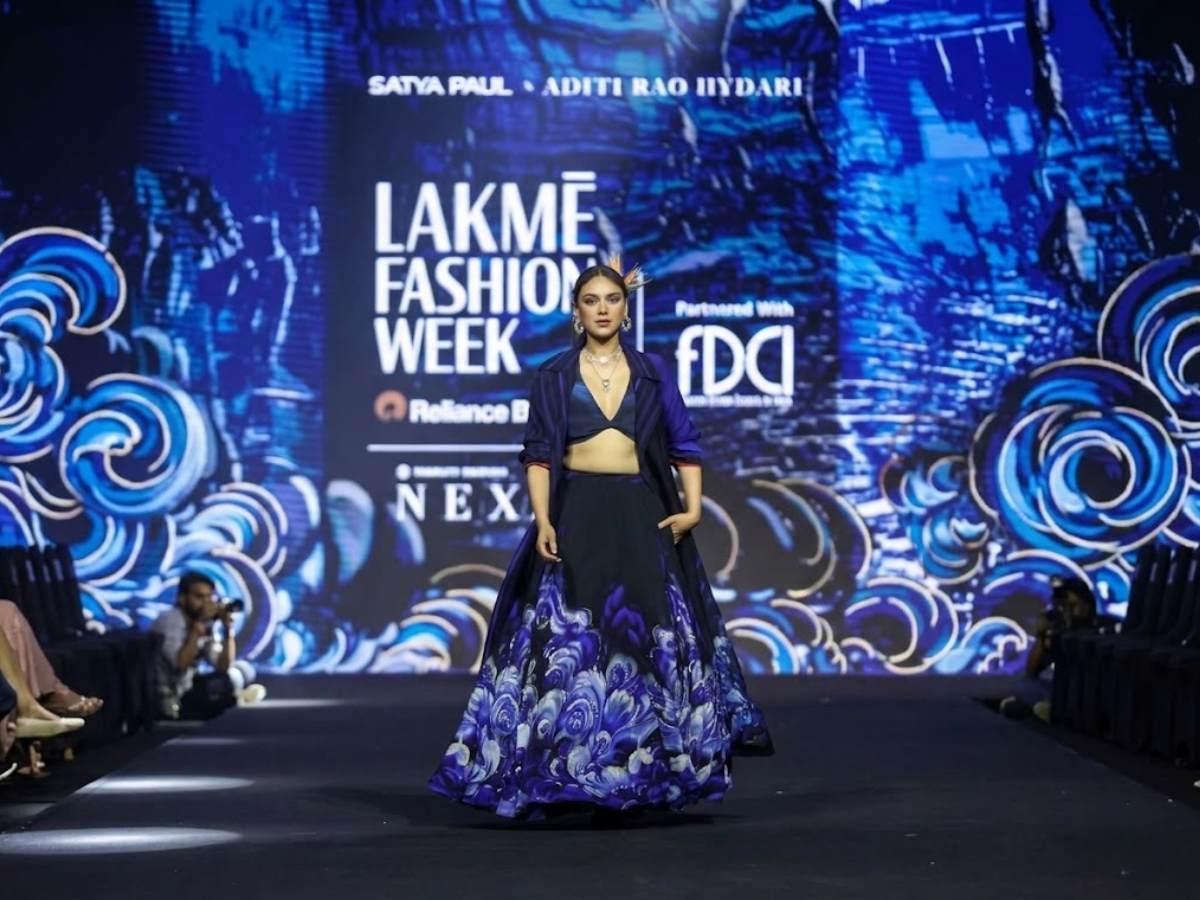 Aditi Roy hydari - Photo Gallery