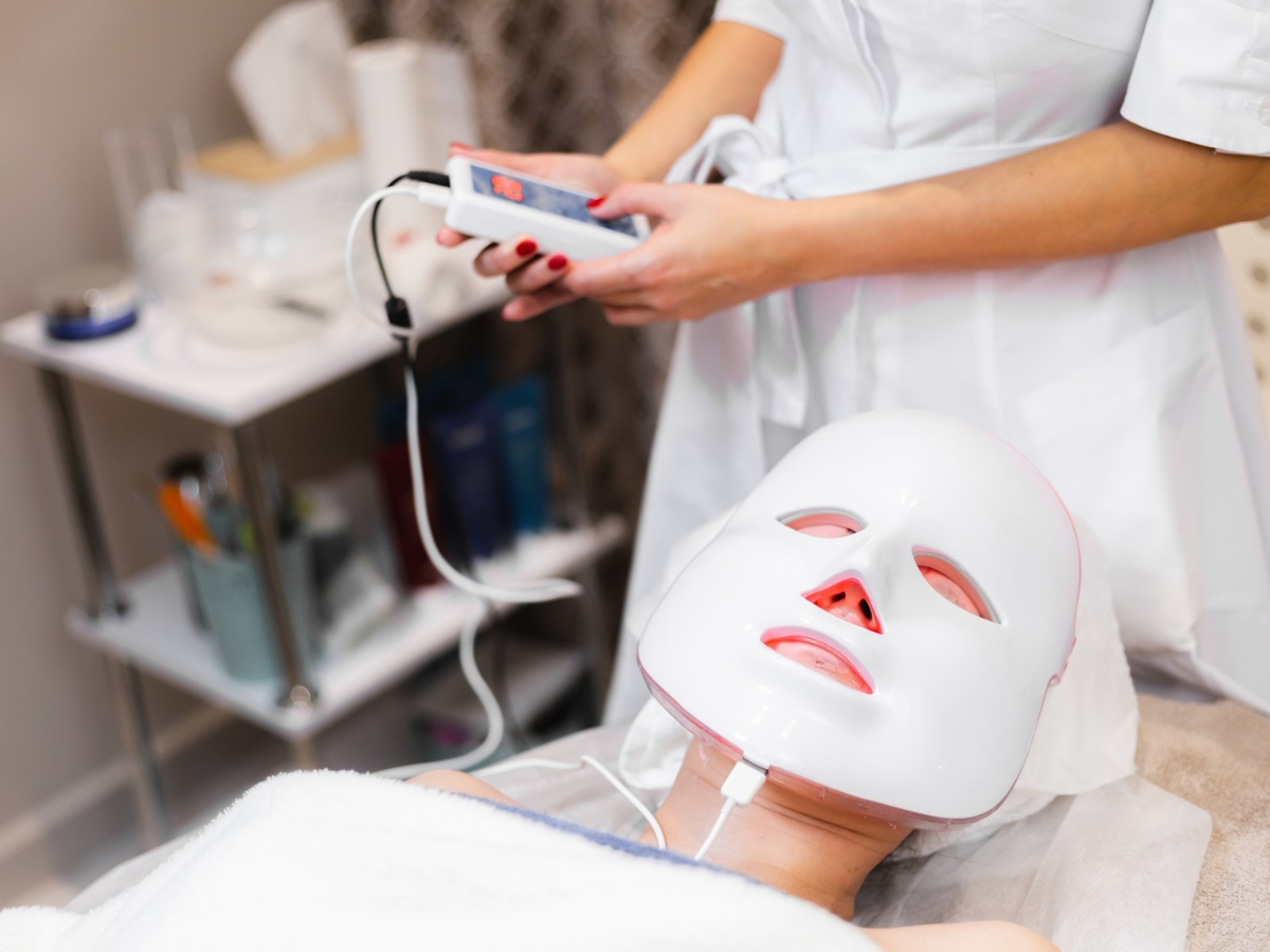 What is red light therapy? - Photo Gallery