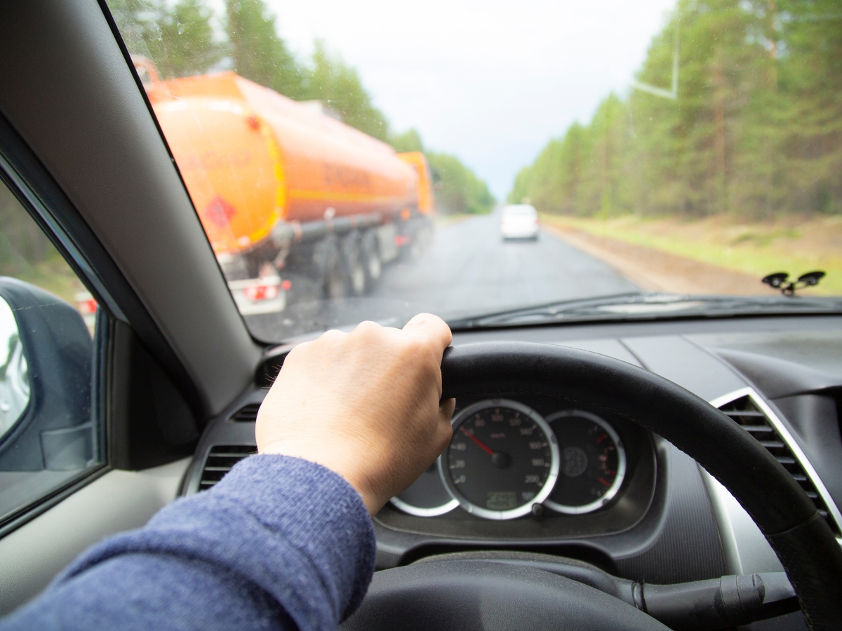 Do not overtake other car - Photo Gallery