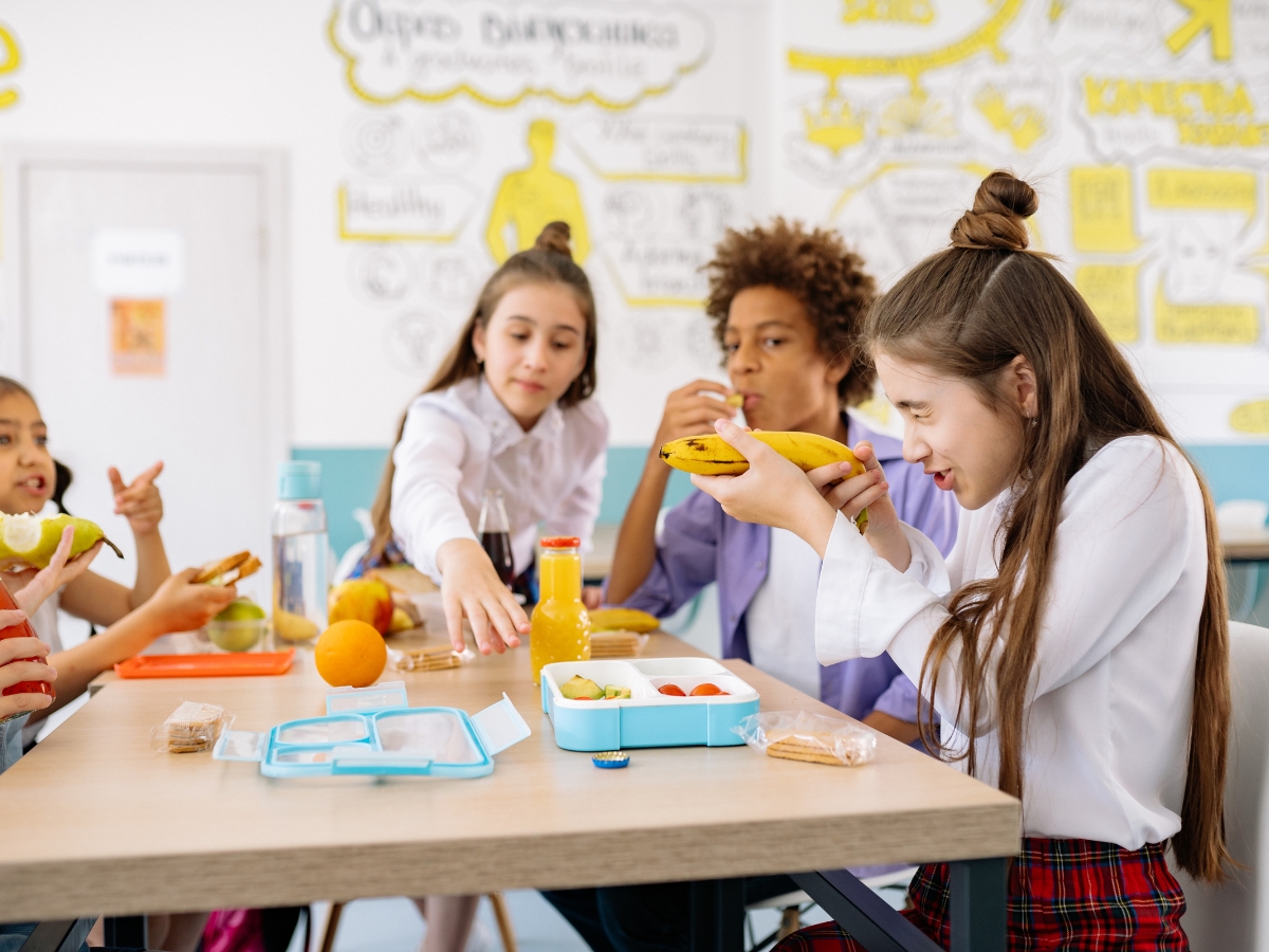 Eating fruit at night - Photo Gallery