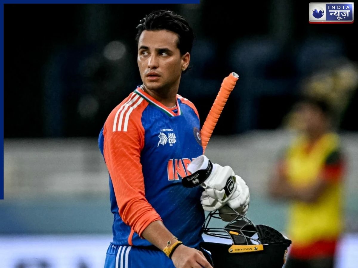 Abhishek Sharma: वर्ल्ड कप जीतते ही भावुक हुए अभिषेक शर्मा: कहा, ‘बीच टूर्नामेंट में रो पड़ा था, फिर कोच ने कान में कही ये बात…’