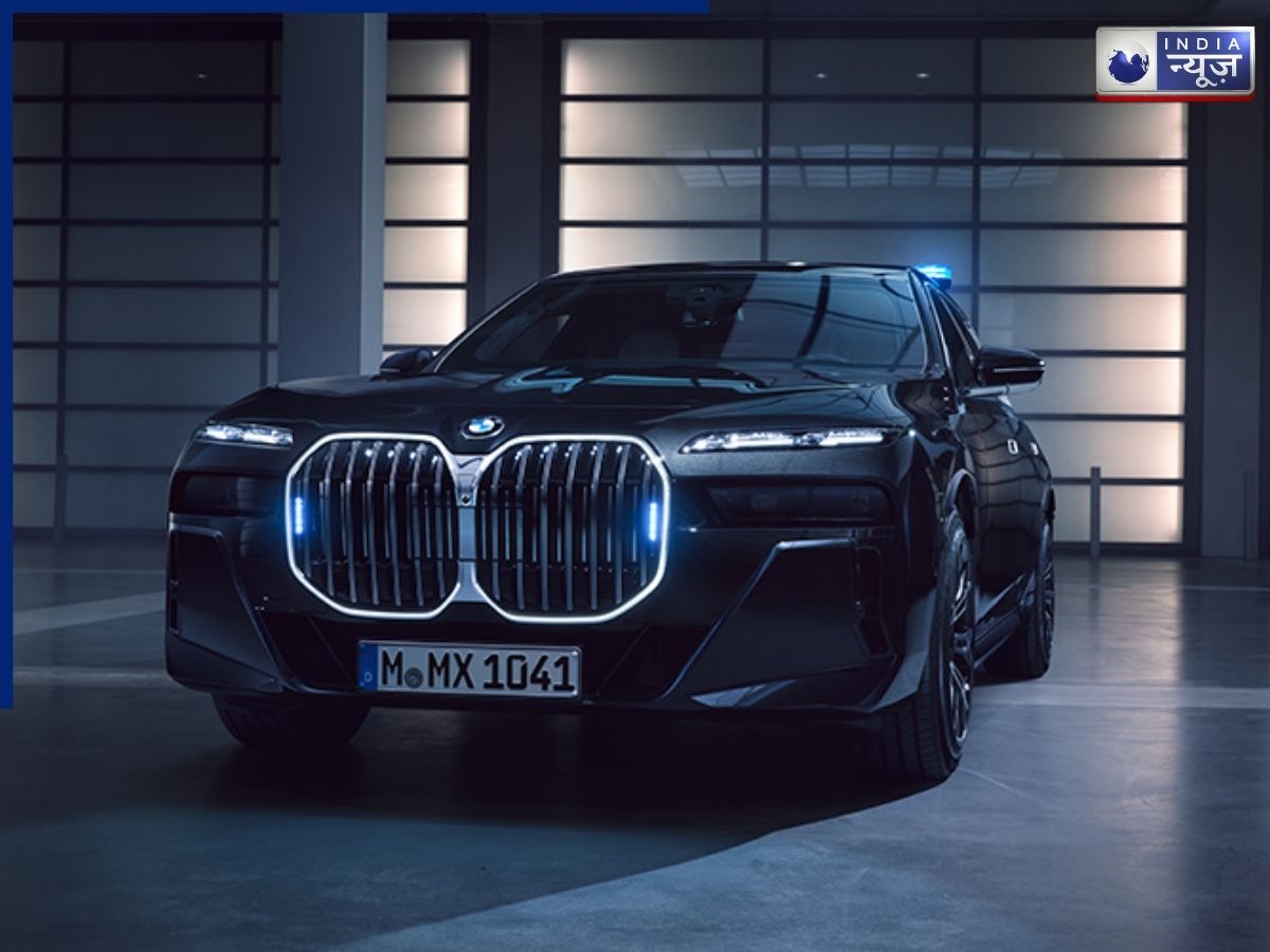 Ananya Birla's BMW 7 Series - Photo Gallery