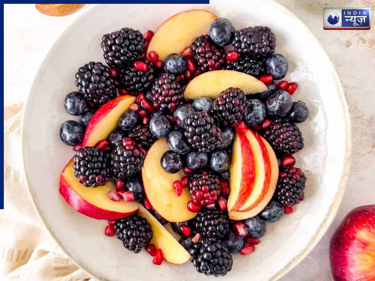 Apple and Berries - Photo Gallery