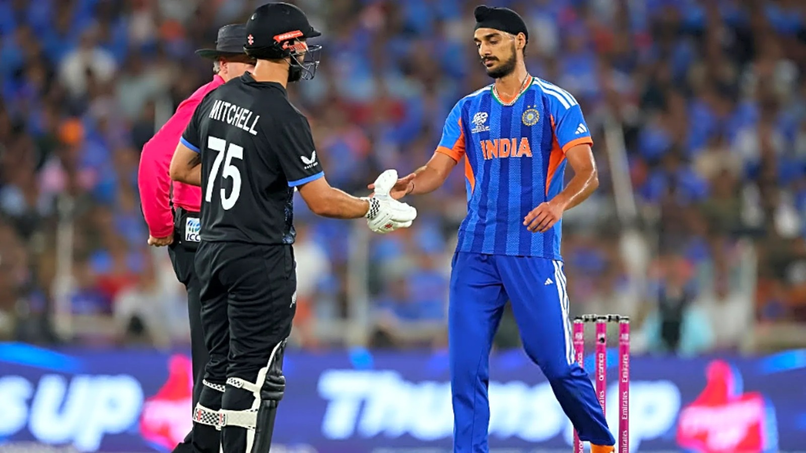 डेरिल मिचेल को बॉल मारकर बुरा फंसे अर्शदीप सिंह, ICC ने दिया तगड़ा झटका, जुर्माने के साथ साथ…