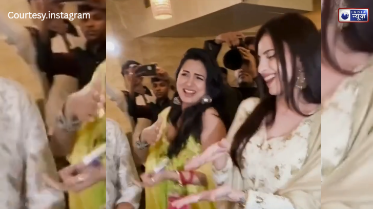 Awez के जन्मदिन पर Akansha और Farrhana ने मचाया गदर, एक साथ लगाए ऐसे कातिलाना ठुमके, देखें वीडियो!