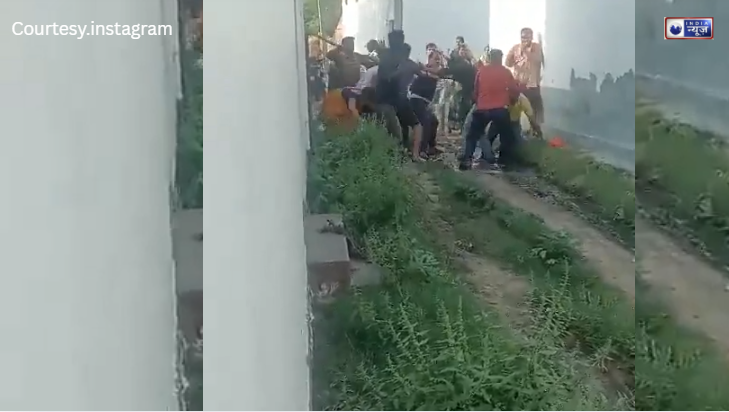 अयोध्या में मर्यादा की धज्जियां, जेरुआ गांव में दो पक्षों के बीच जमकर मारपीट, कीचड़ में लथपथ होकर एक-दूसरे पर बरसे पत्थर!