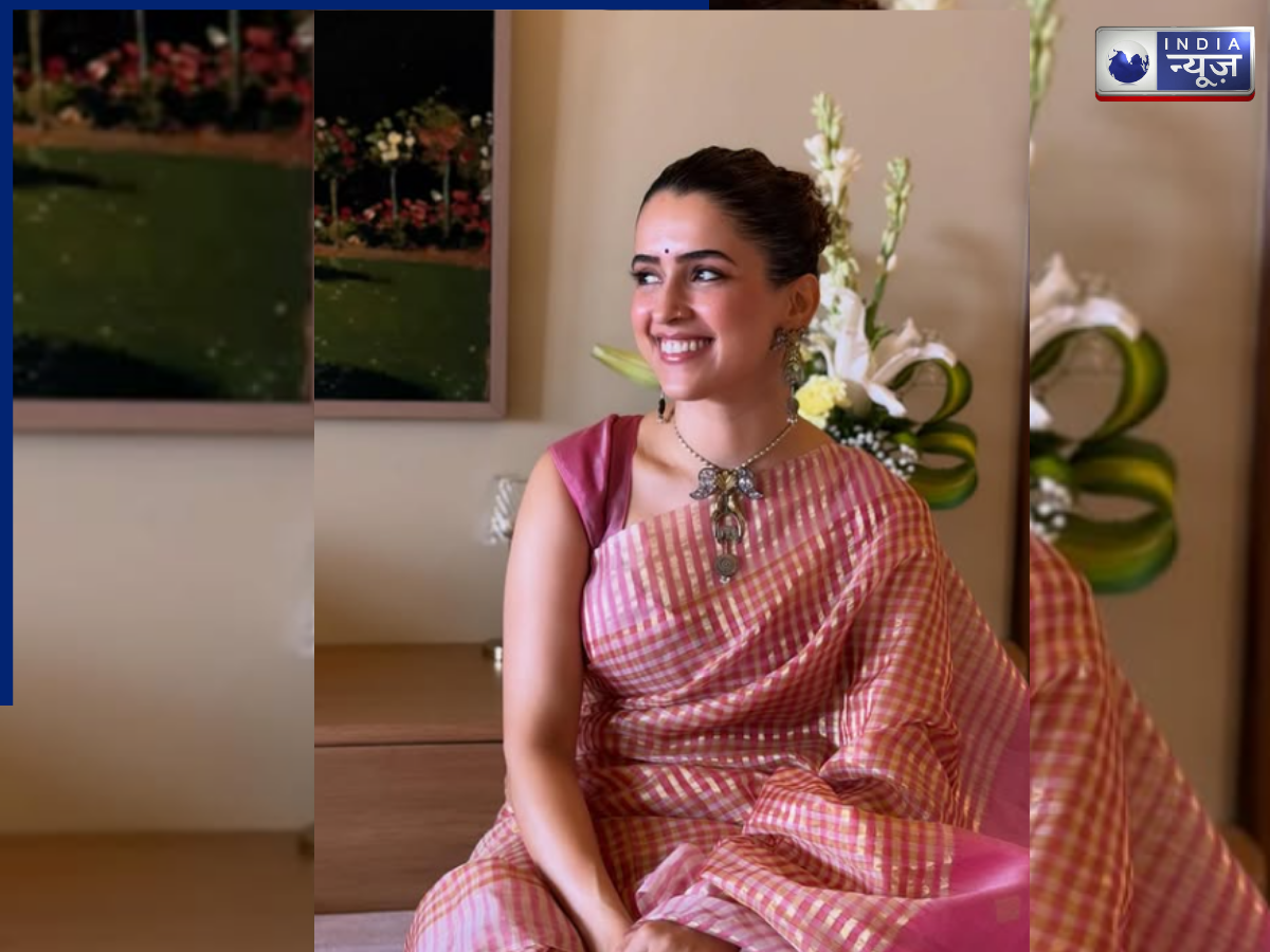 Fans Congratulated - Photo Gallery