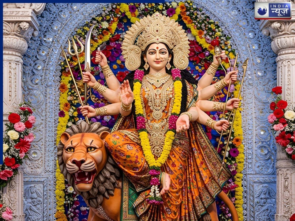 Navratri 2026: इस साल किस वाहन पर सवार होकर आएंगी मां दुर्गा? जानिए नवरात्रि की तिथि, संकेत और खास उपाय