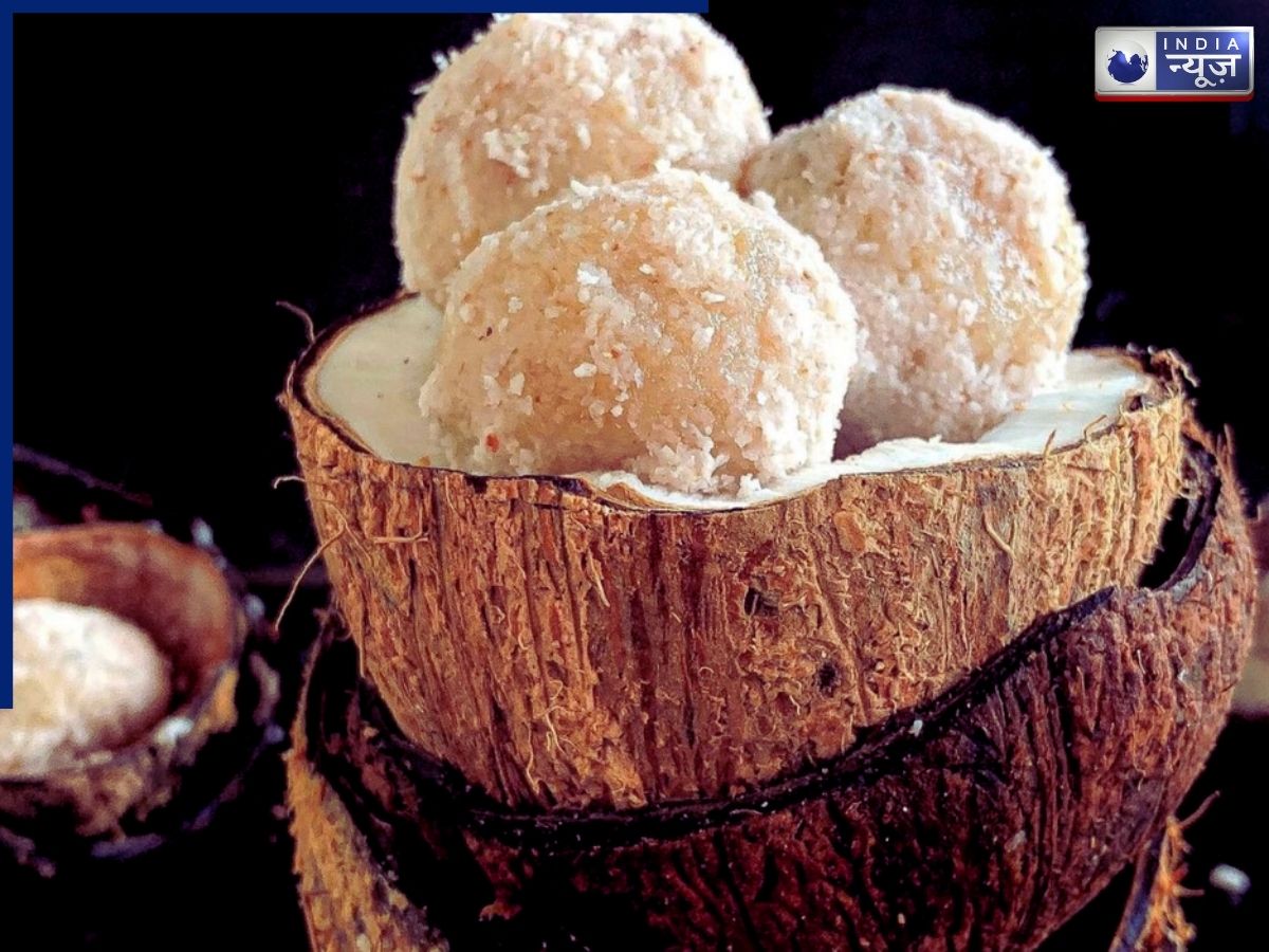 Offering of a coconut on the eighth day - Photo Gallery