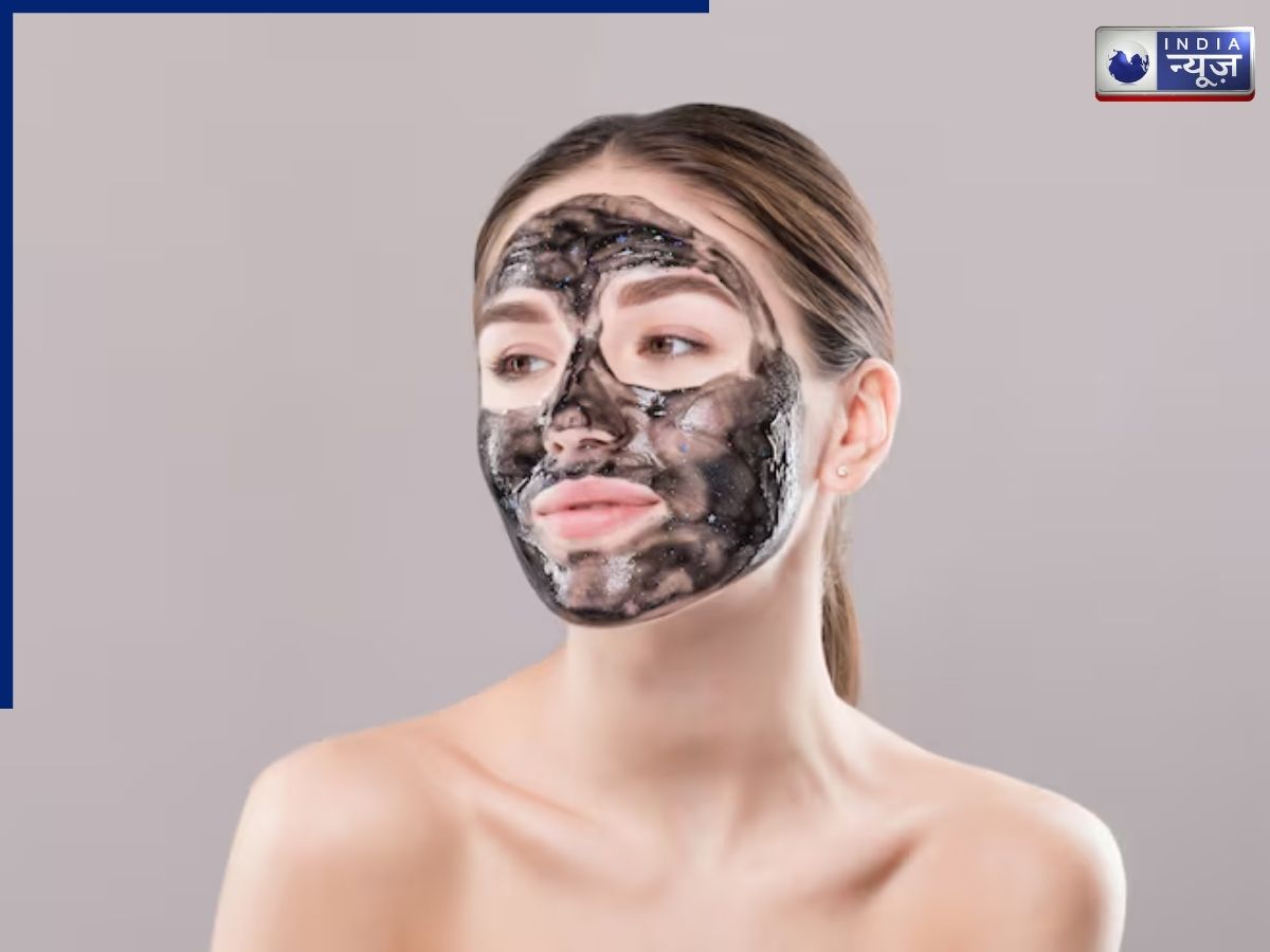 Consult an expert before using a charcoal mask. - Photo Gallery