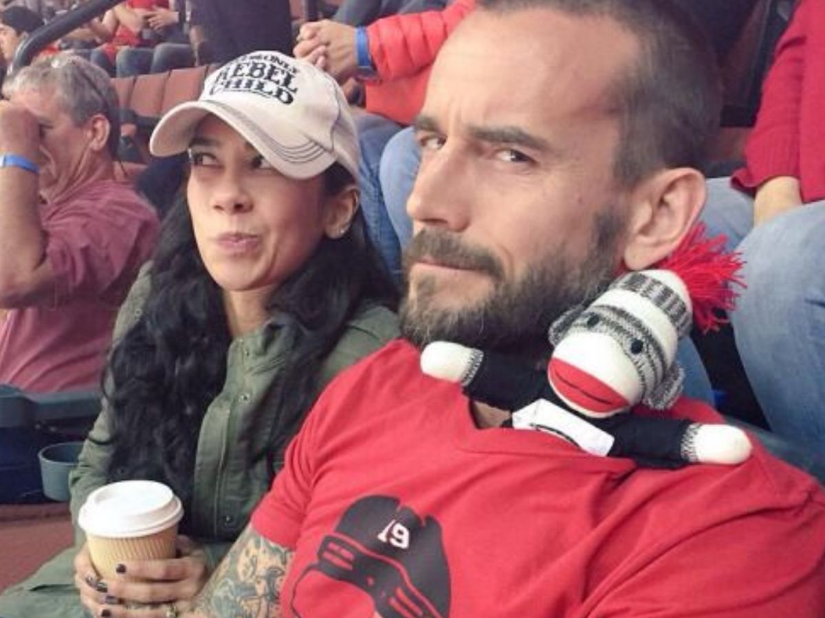 कौन हैं CM Punk? जिन्होंने महिला रेसलर एज ली से रचाई शादी, अंडरटेकर से भी भिड़ गए थे