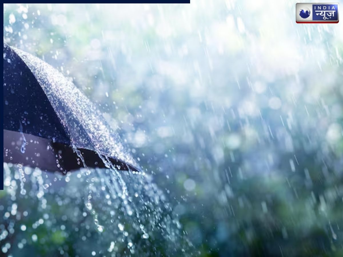 Delhi NCR Storm Alert: आंधी-बारिश से बदला मौसम,  क्या आ गया फिर से छतरी निकालने का समय?