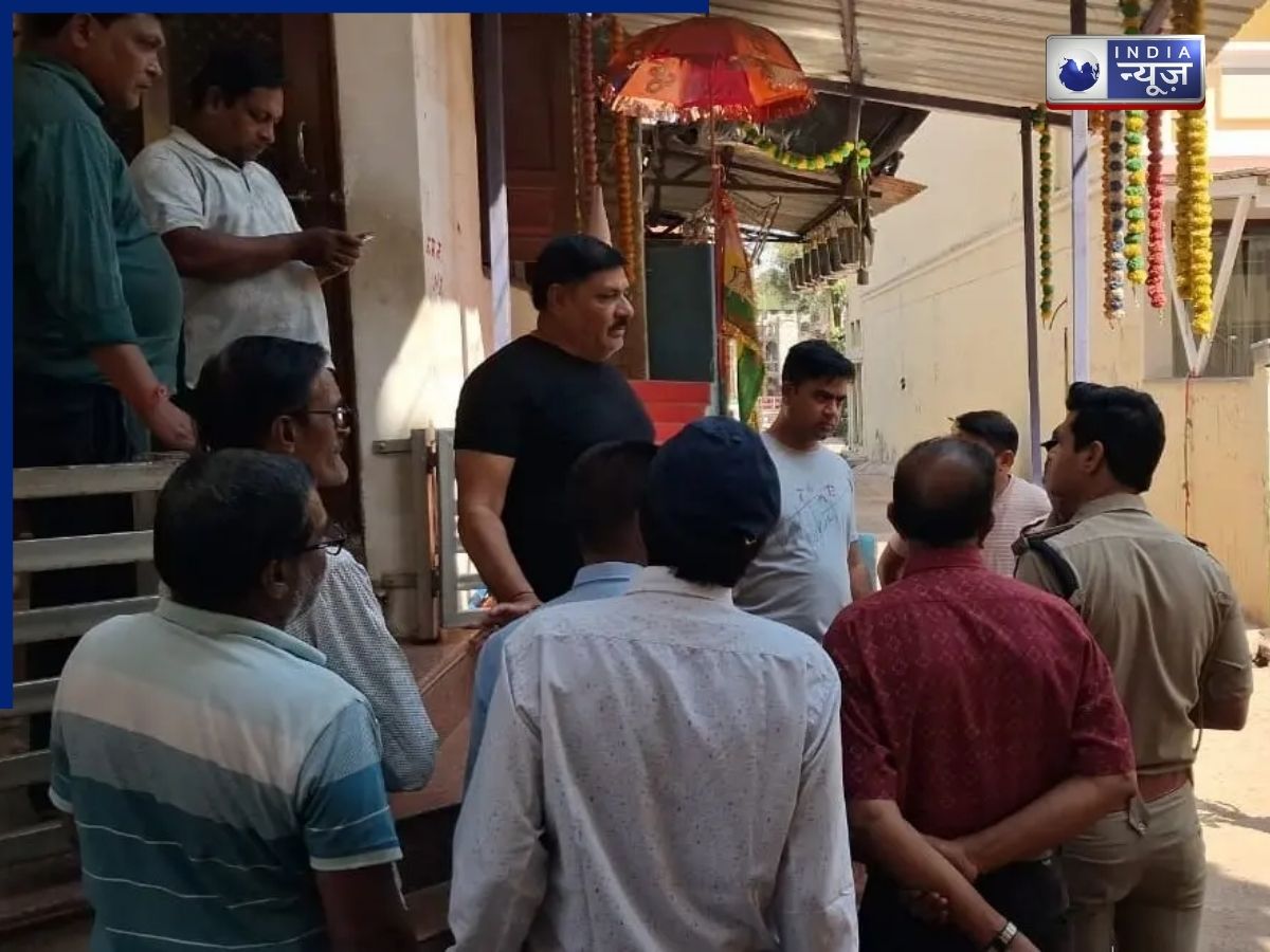 स्कॉर्पियो से आए नकली ‘इनकम टैक्स अफसर, फिल्मी अंदाज में की रेड, 15 मिनट में 50 तोला सोना-कैश लेकर फरार