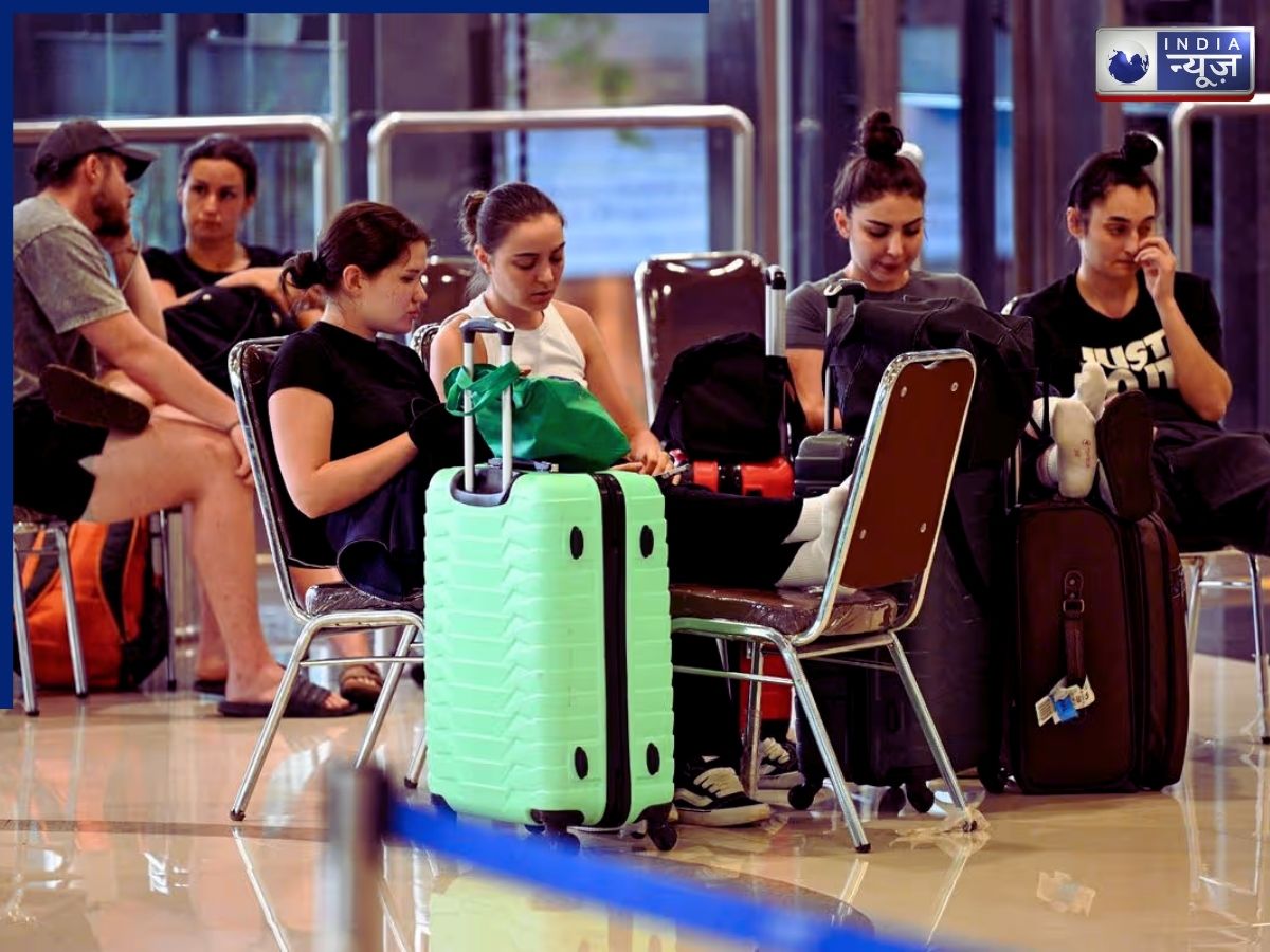 Conceal Identity - Photo Gallery