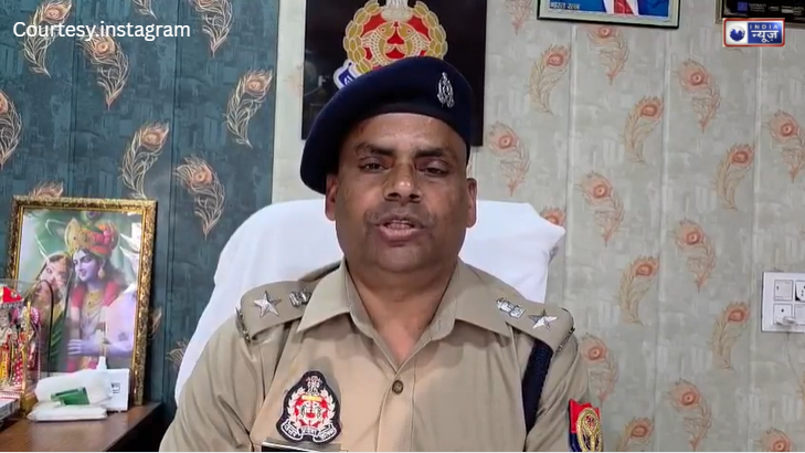 मथुरा फरसा वाले बाबा कांड में फर्जी गौ-रक्षकों की फर्जीवाड़ा खत्म! पुलिस ने दक्ष चौधरी समेत कई चेहरों को किया बेनकाब, देखें वीडियो