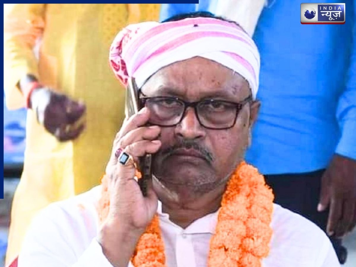 लो फिर कर बैठे कांड! कौन हैं गोपाल मंडल? होलिका दहन के बीच सरेआम किया ये काम, वीडियो वायरल होते ही दर्ज हुई FIR