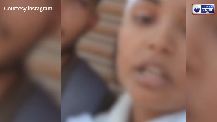 पति को मार – प्रेमी चाचा संग फरार युवती का ‘इन्साफ’ वाला वीडियो, हाथरस के सदर कोतवाली में मची भारी खलबली!