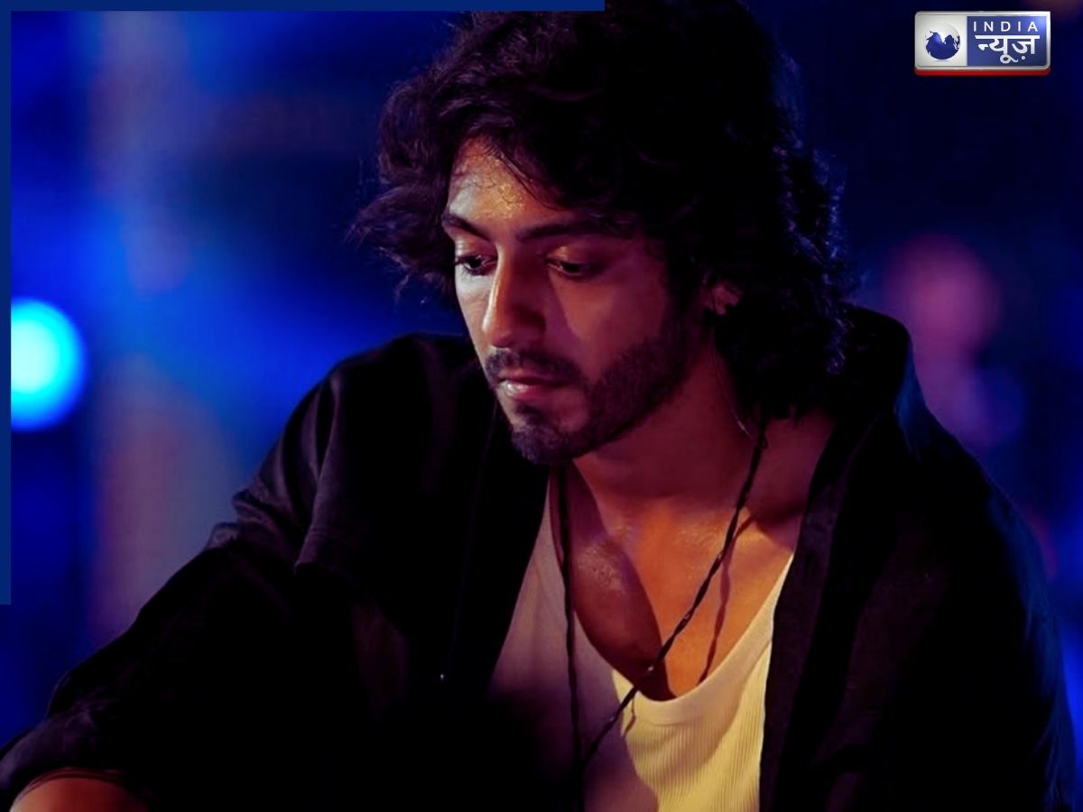 Ahaan Panday: सैयारा एक्टर अहान पांडे ने करवाई दर्दनाक सर्जरी, हिल भी नहीं…पढ़ें पूरी स्टोरी!