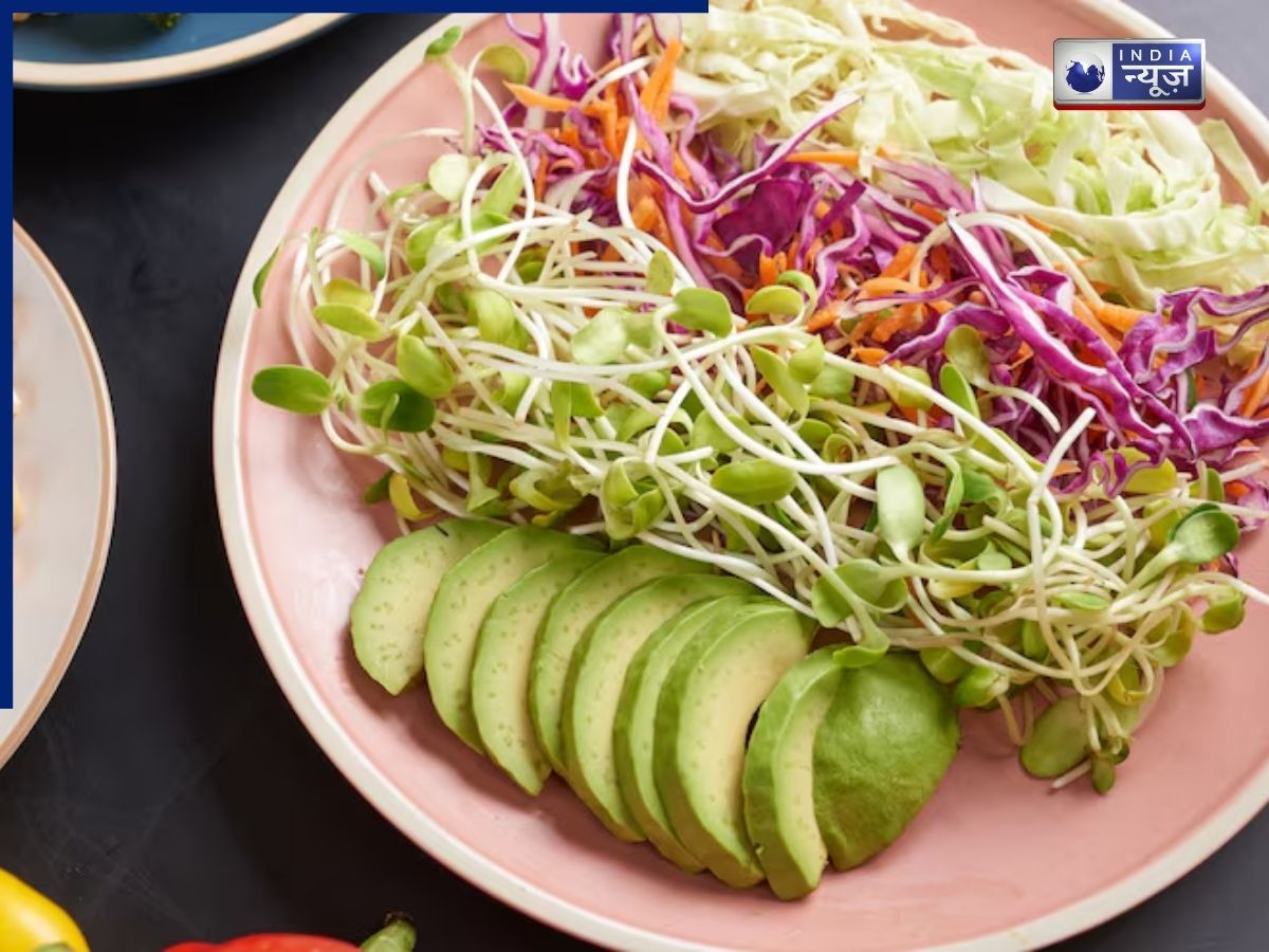 How much protein is in sprouted moong salad? - Photo Gallery