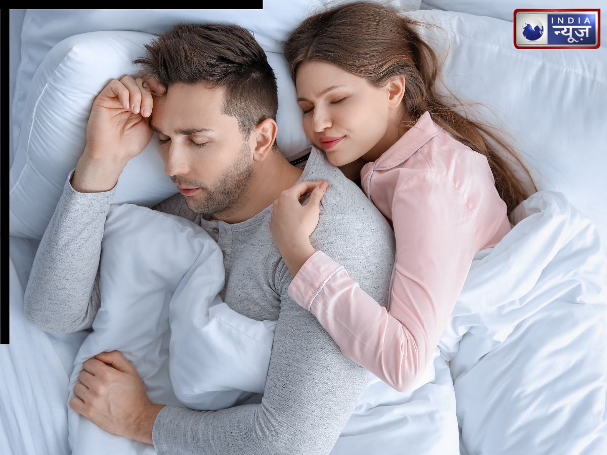 दाएं या बाएं… पत्नी को पति के किस साइड में सोना चाहिए? अटूट रिश्ता चाहिए तो नोट करें ये बात, वरना…