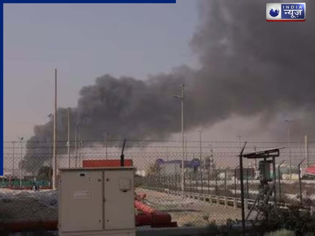 ईरान पर अमेरिका-इजराइल के हमले के बीच दुबई में फंसे 84 भारतीय छात्र, शनिवार और रविवार को 2 बैच में होनी थी वापसी