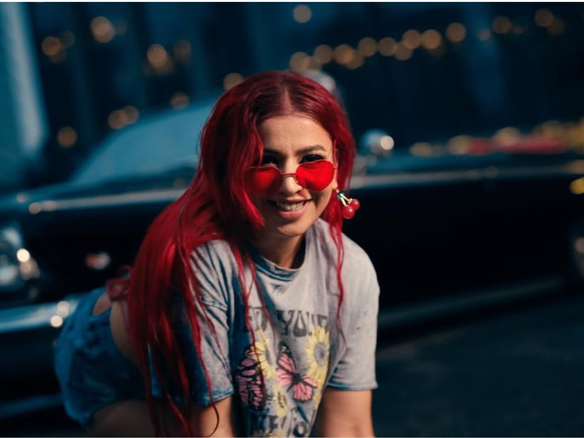 Jasmine Sandlas mother encouraged to sing - Photo Gallery