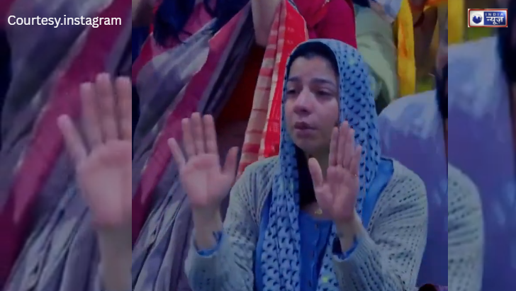 महाकाल की भक्ति में रो पड़ीं ‘धुरंधर’ सिंगर! उज्जैन पहुंची Jasmine Sandlas, भस्म आरती के दौरान छलके श्रद्धा के आंसू…